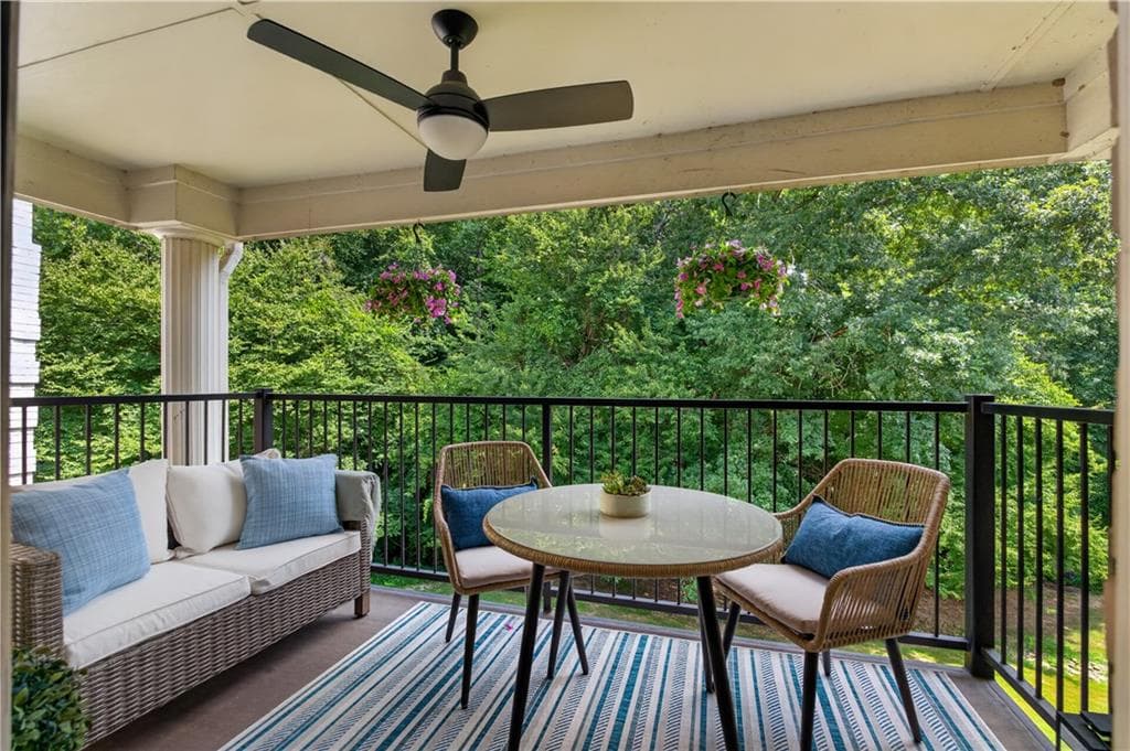1 bedroom, 1 bathroom, 810 sq ft condominium for sale at 3635 Essex Avenue, Atlanta, GA 30339 — photo 3
