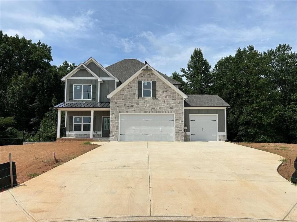 4 bedroom, 3 bathroom, 3,720 sq ft single family residence for sale at 6 Barnwood Pointe, Dallas, GA 30132 — photo 2