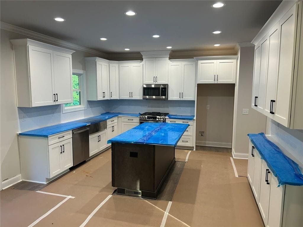 4 bedroom, 3 bathroom, 3,720 sq ft single family residence for sale at 6 Barnwood Pointe, Dallas, GA 30132 — photo 3