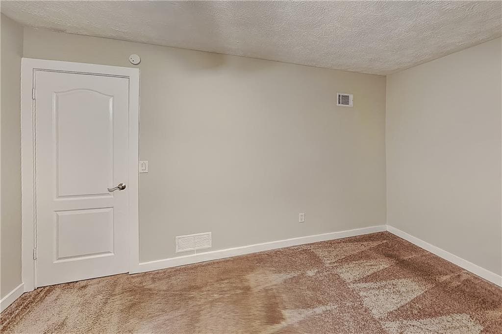 3 bedroom, 2 bathroom, 2,035 sq ft single family residence for rent at 4579 N Woodlake Lane, Conyers, GA 30013 for $1,675 a month — photo 10
