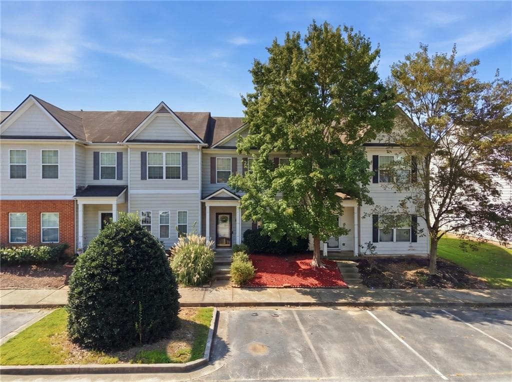 3 bedroom, 3 bathroom, 1,528 sq ft townhouse for sale at 4116 Flat Trail, Union City, GA 30291 — photo 2