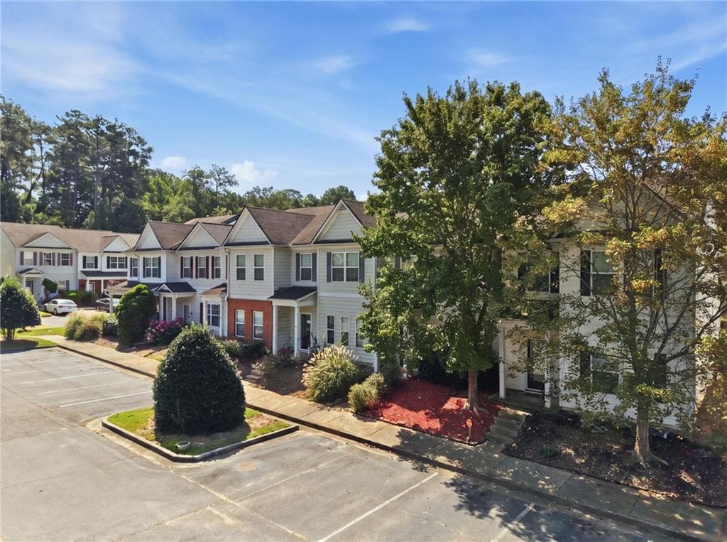 3 bedroom, 3 bathroom, 1,528 sq ft townhouse for sale at 4116 Flat Trail, Union City, GA 30291 — photo 3