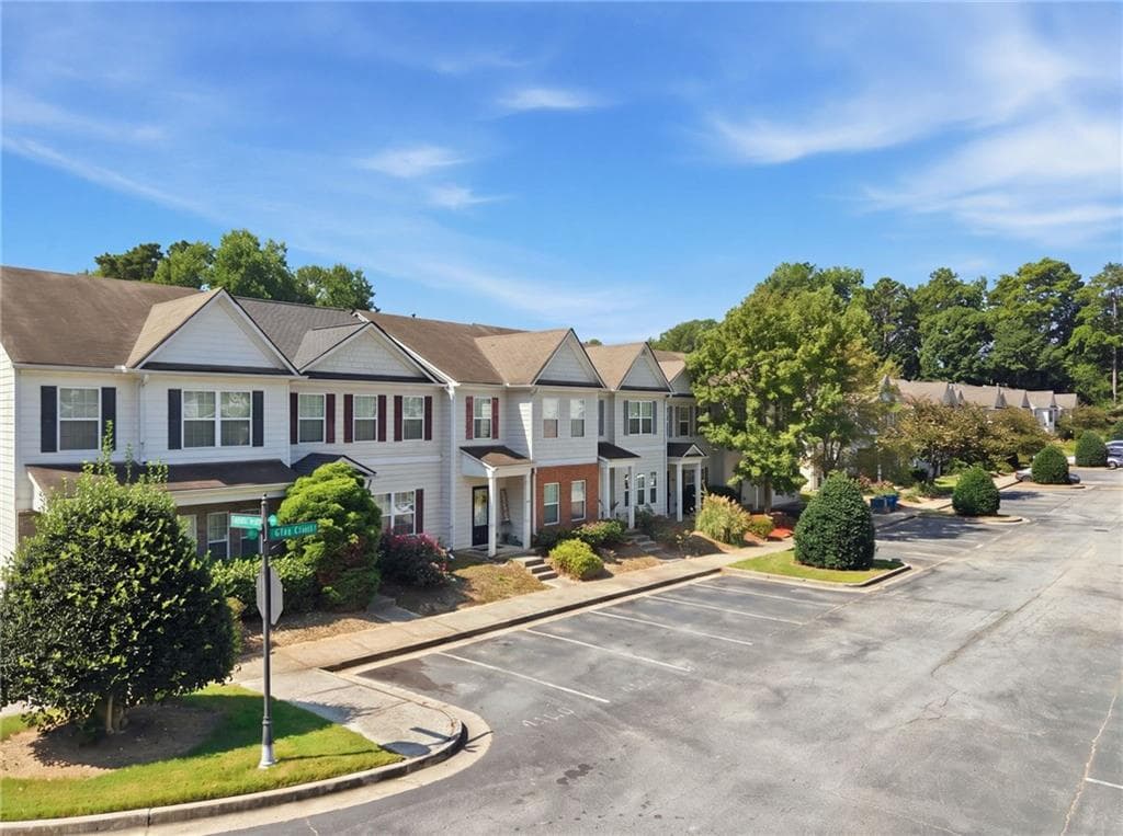 3 bedroom, 3 bathroom, 1,528 sq ft townhouse for sale at 4116 Flat Trail, Union City, GA 30291 — photo 4