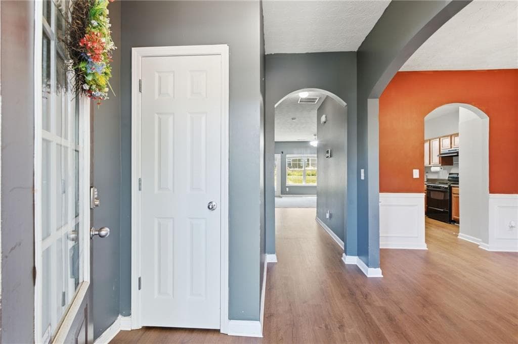 3 bedroom, 3 bathroom, 1,528 sq ft townhouse for sale at 4116 Flat Trail, Union City, GA 30291 — photo 6