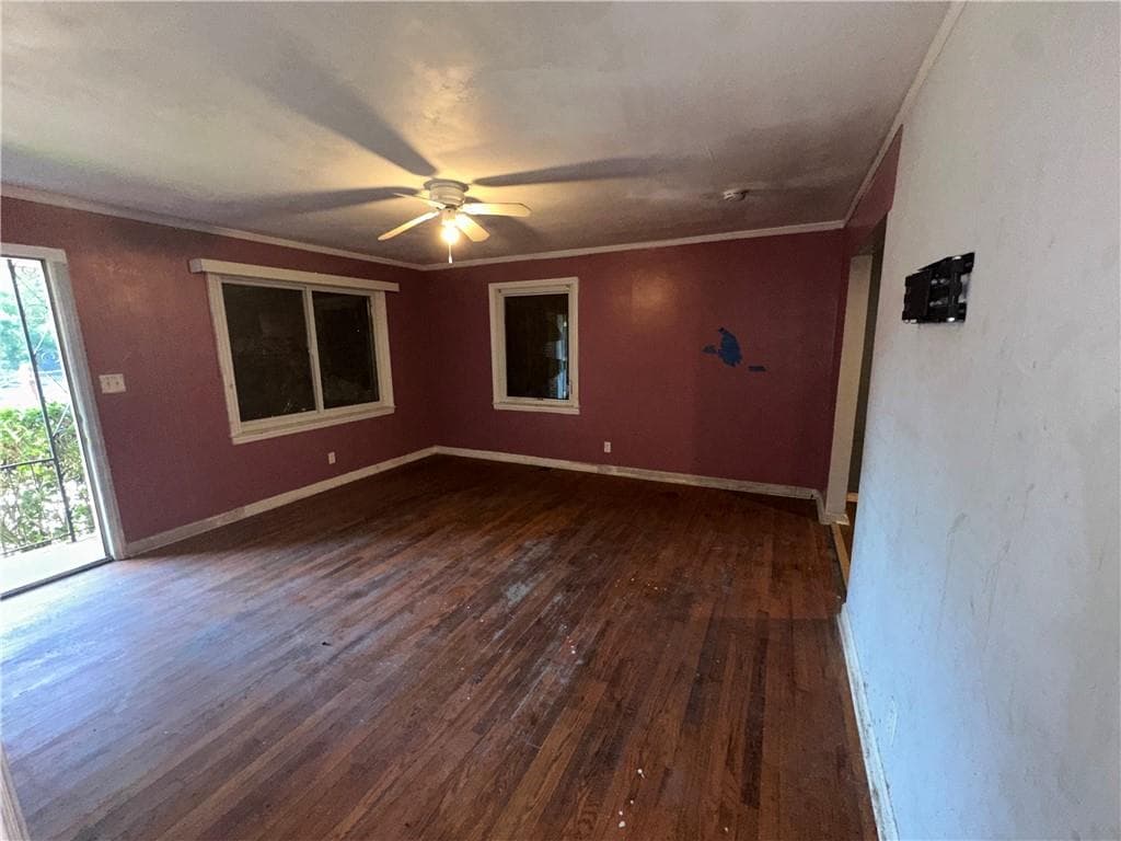 3 bedroom, 1 bathroom, 1,301 sq ft single family residence for sale at 3713 Glenwood Road, Decatur, GA 30032 — photo 7