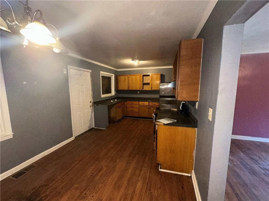 3 bedroom, 1 bathroom, 1,301 sq ft single family residence for sale at 3713 Glenwood Road, Decatur, GA 30032 — photo 10