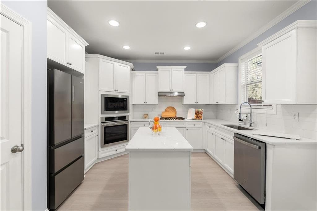 5 bedroom, 3 bathroom, 3,074 sq ft single family residence for sale at 265 Parc Drive, Canton, GA 30114 — photo 5