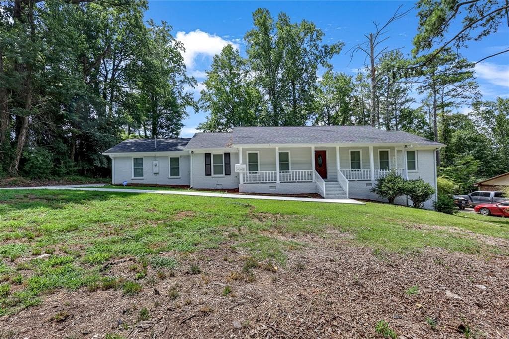 4 bedroom, 3 bathroom, 2,770 sq ft single family residence under contract at 4511 Ripplewood Drive, Lithonia, GA 30038 — photo 3