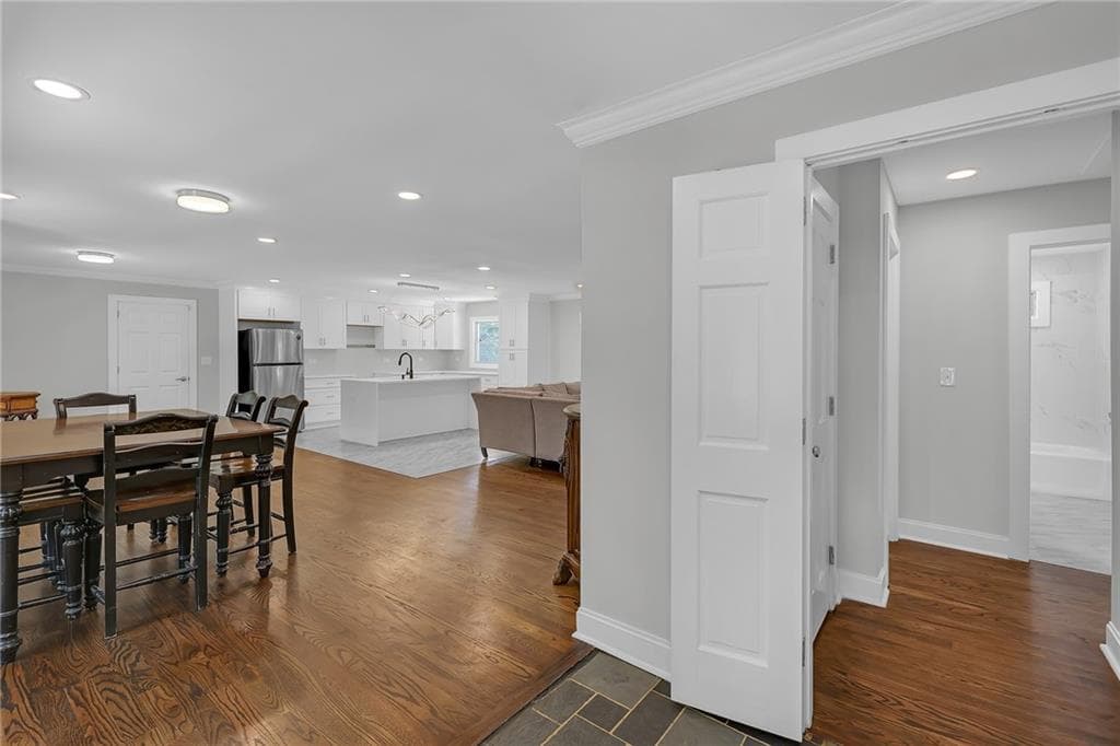 4 bedroom, 3 bathroom, 2,770 sq ft single family residence under contract at 4511 Ripplewood Drive, Lithonia, GA 30038 — photo 8