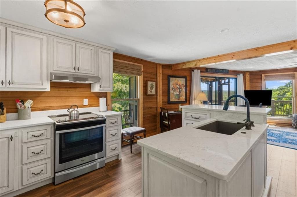 3 bedroom, 2 bathroom, 2,073 sq ft single family residence for sale at 122 Zane Drive, Ellijay, GA 30540 — photo 7