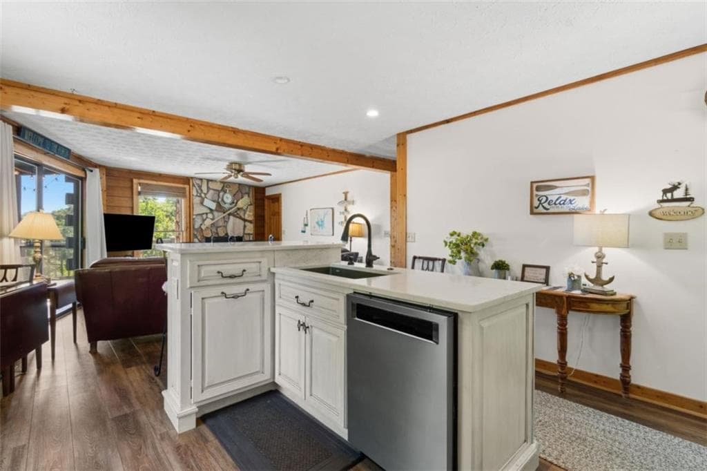 3 bedroom, 2 bathroom, 2,073 sq ft single family residence for sale at 122 Zane Drive, Ellijay, GA 30540 — photo 8