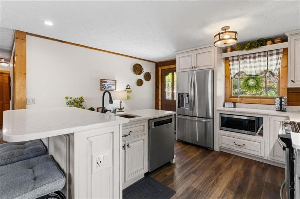 3 bedroom, 2 bathroom, 2,073 sq ft single family residence for sale at 122 Zane Drive, Ellijay, GA 30540 — photo 9