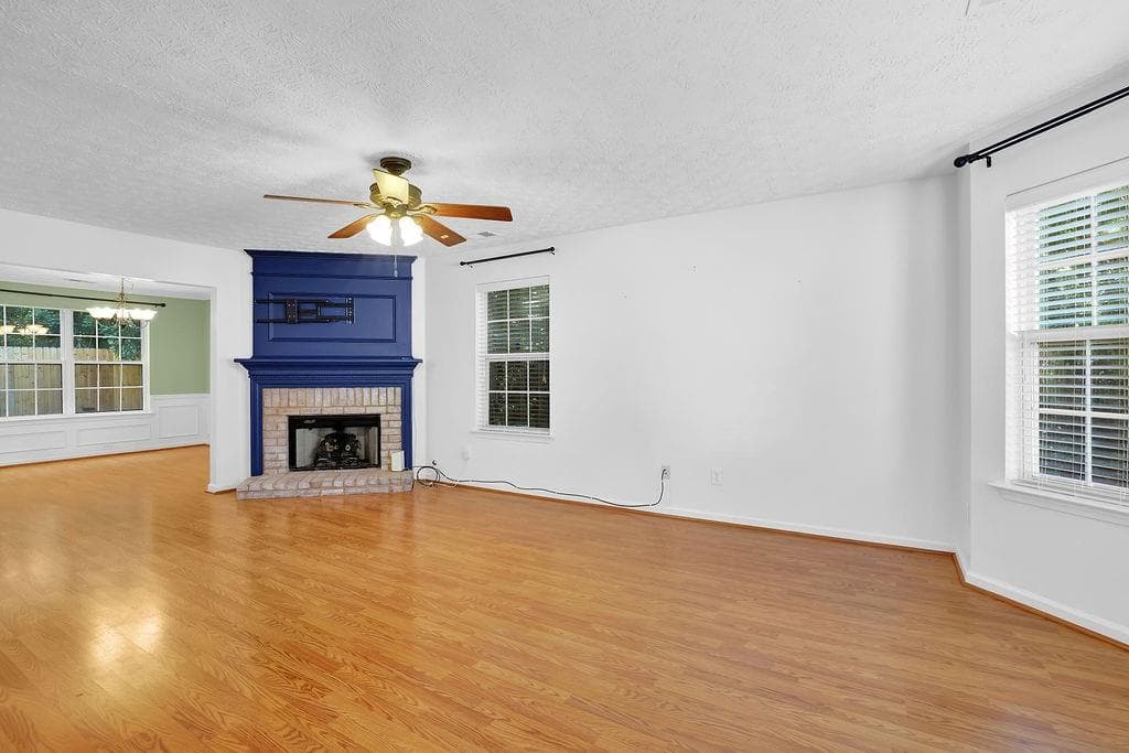 3 bedroom, 3 bathroom, 1,914 sq ft single family residence for sale at 2010 Hidden Valley Drive, Marietta, GA 30008 — photo 9
