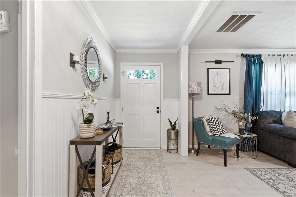 4 bedroom, 3 bathroom, 1,828 sq ft single family residence under contract at 2335 Donnie Lee Drive, Gainesville, GA 30506 — photo 3