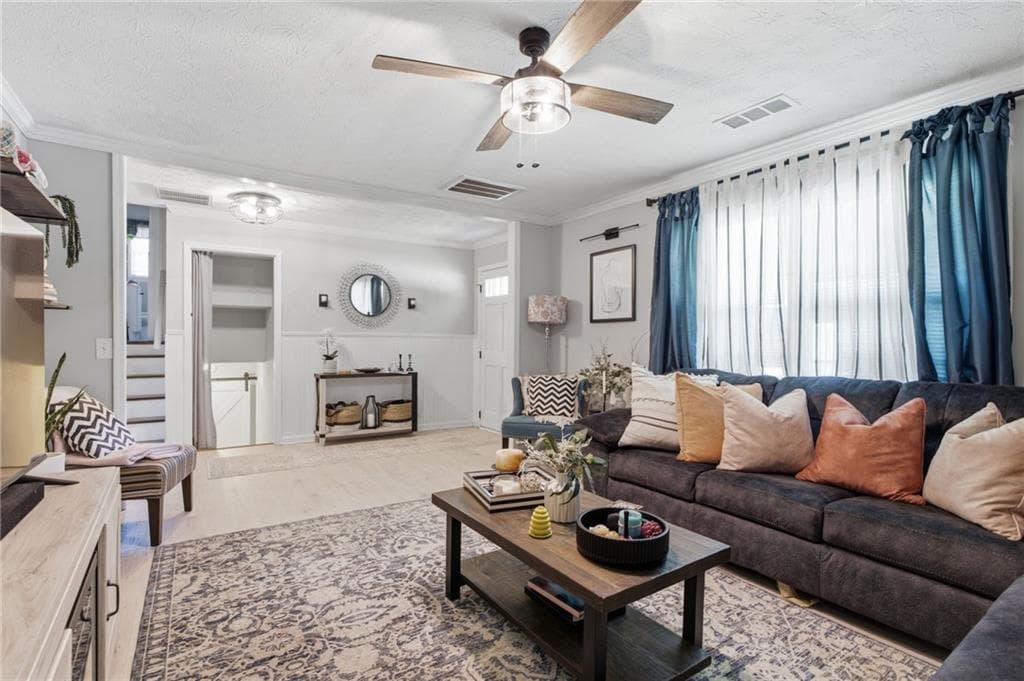 4 bedroom, 3 bathroom, 1,828 sq ft single family residence under contract at 2335 Donnie Lee Drive, Gainesville, GA 30506 — photo 6
