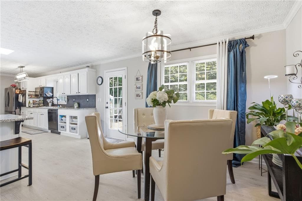 4 bedroom, 3 bathroom, 1,828 sq ft single family residence under contract at 2335 Donnie Lee Drive, Gainesville, GA 30506 — photo 7