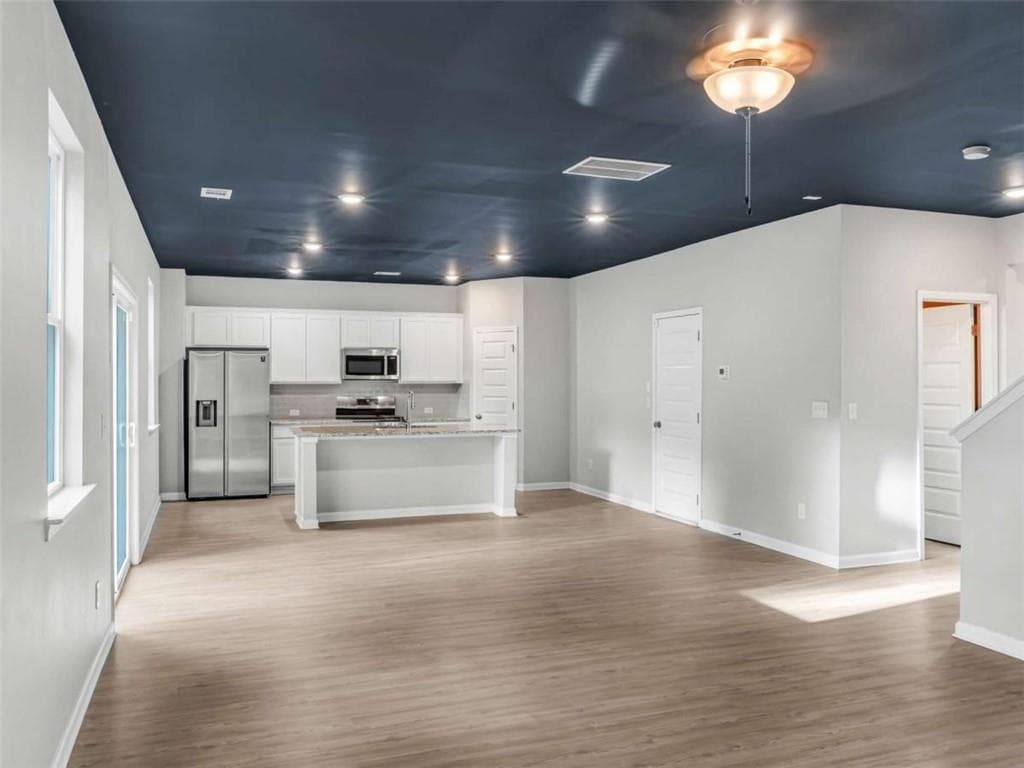 4 bedroom, 3 bathroom, 2,306 sq ft single family residence for rent at 2054 Maplewood Way, Decatur, GA 30035 for $2,800 a month — photo 5