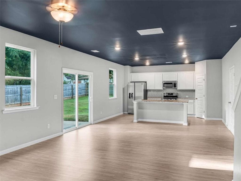 4 bedroom, 3 bathroom, 2,306 sq ft single family residence for rent at 2054 Maplewood Way, Decatur, GA 30035 for $2,800 a month — photo 6