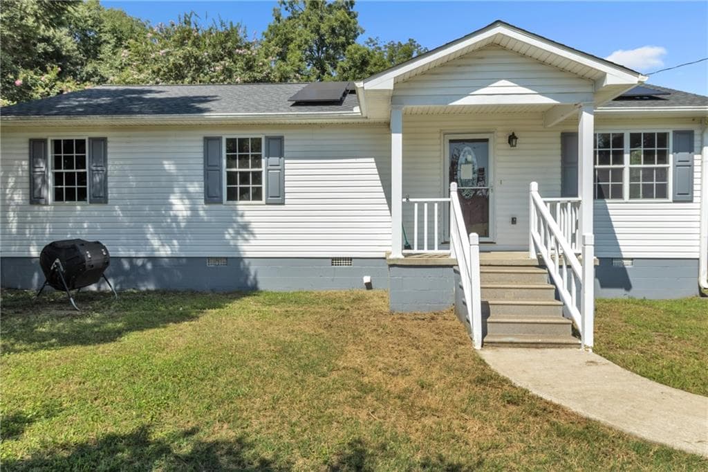 3 bedroom, 2 bathroom, 1,232 sq ft single family residence for sale at 108 Lillie Lane, Maysville, GA 30558 — photo 5