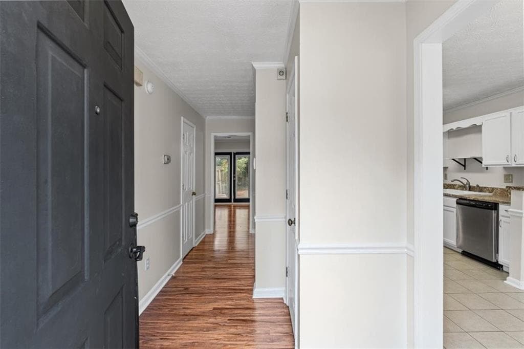2 bedroom, 3 bathroom, 1,212 sq ft townhouse for rent at 2927 Governors Court, Marietta, GA 30066 for $1,675 a month — photo 3