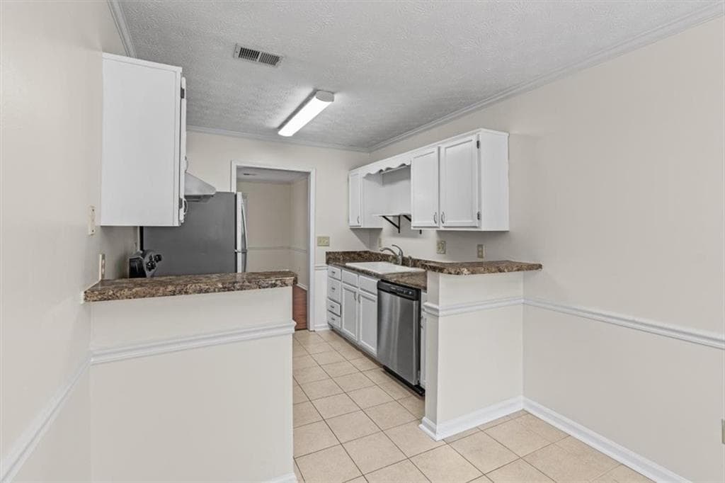 2 bedroom, 3 bathroom, 1,212 sq ft townhouse for rent at 2927 Governors Court, Marietta, GA 30066 for $1,675 a month — photo 6