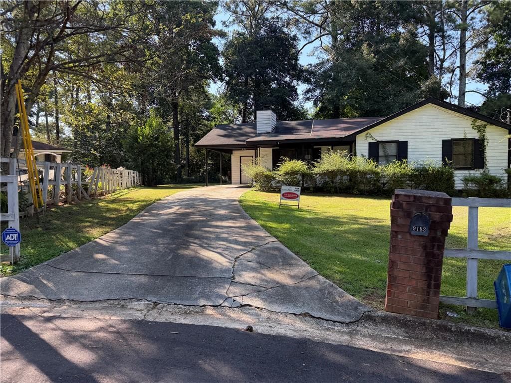 3 bedroom, 2 bathroom, 1,107 sq ft single family residence for sale at 9182 Bent Pine Court, Covington, GA 30014