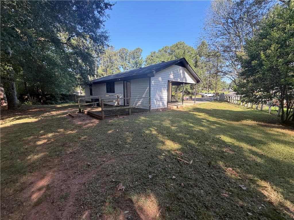 3 bedroom, 2 bathroom, 1,107 sq ft single family residence for sale at 9182 Bent Pine Court, Covington, GA 30014 — photo 2