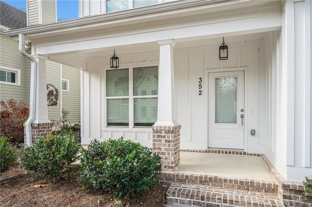 3 bedroom, 3 bathroom, 2,063 sq ft single family residence for sale at 352 Davis Street, Monroe, GA 30655 — photo 8