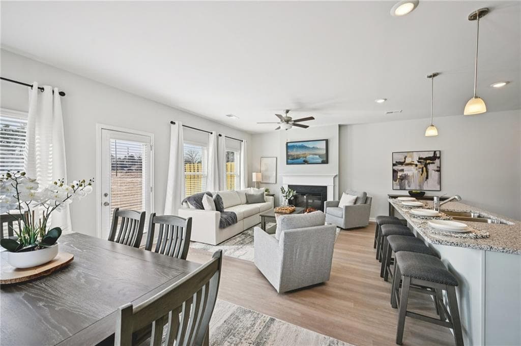 3 bedroom, 3 bathroom, 1,817 sq ft townhouse for sale at 1465 Barlow Road, Lithonia, GA 30058 — photo 3