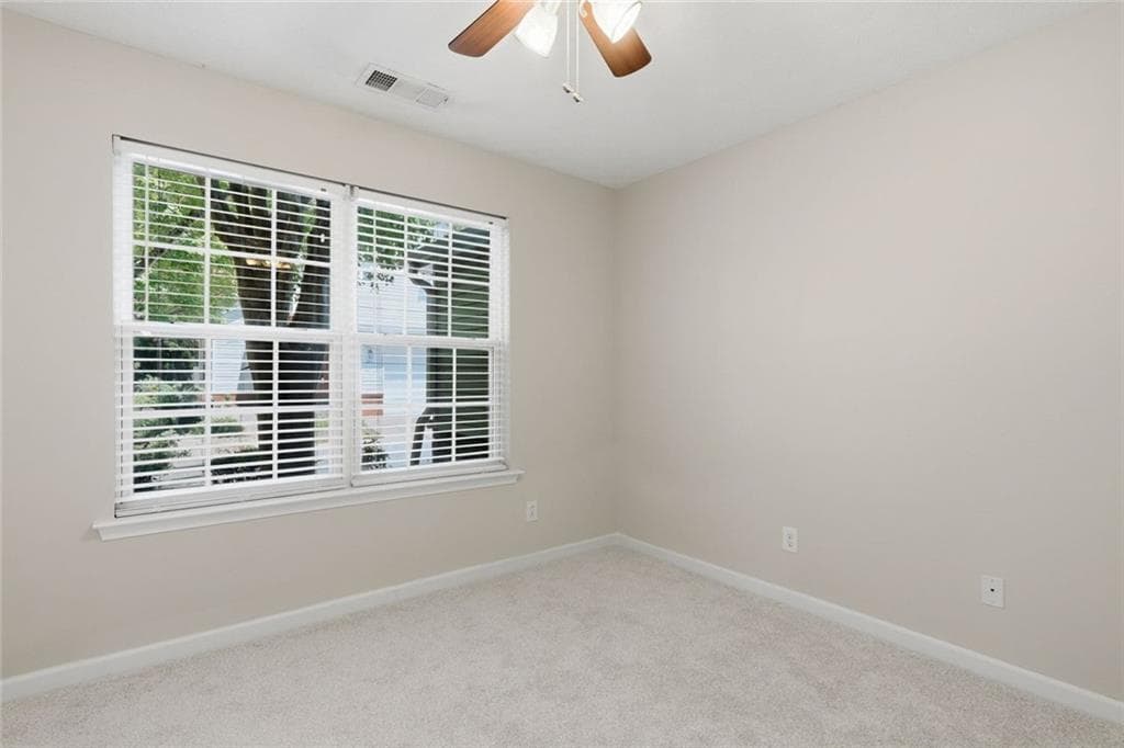 3 bedroom, 3 bathroom, 1,626 sq ft single family residence for sale at 337 W Oaks Trail, Woodstock, GA 30188 — photo 4