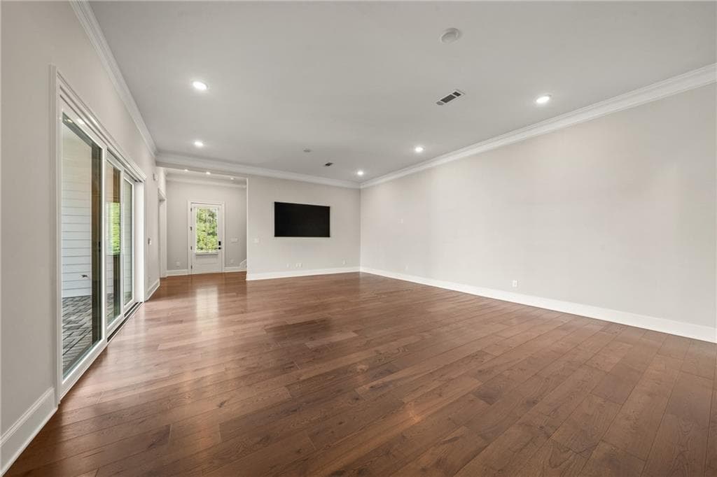 5 bedroom, 6 bathroom, 3,909 sq ft single family residence for sale at 2451 Lizdionne Loop, Marietta, GA 30062 — photo 5