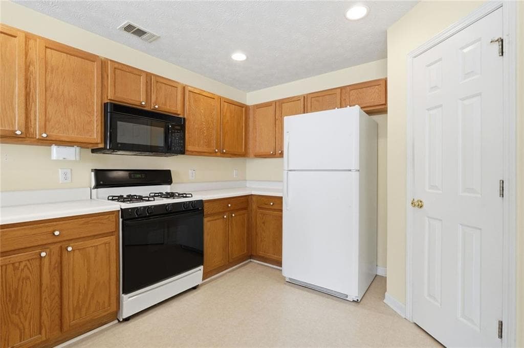 3 bedroom, 3 bathroom, 1,626 sq ft single family residence for sale at 337 W Oaks Trail, Woodstock, GA 30188 — photo 9