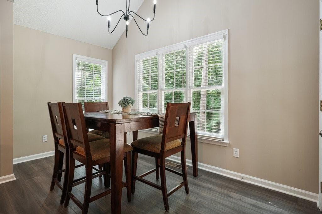 4 bedroom, 3 bathroom, 2,696 sq ft single family residence for sale at 714 Players Court, Woodstock, GA 30189 — photo 9