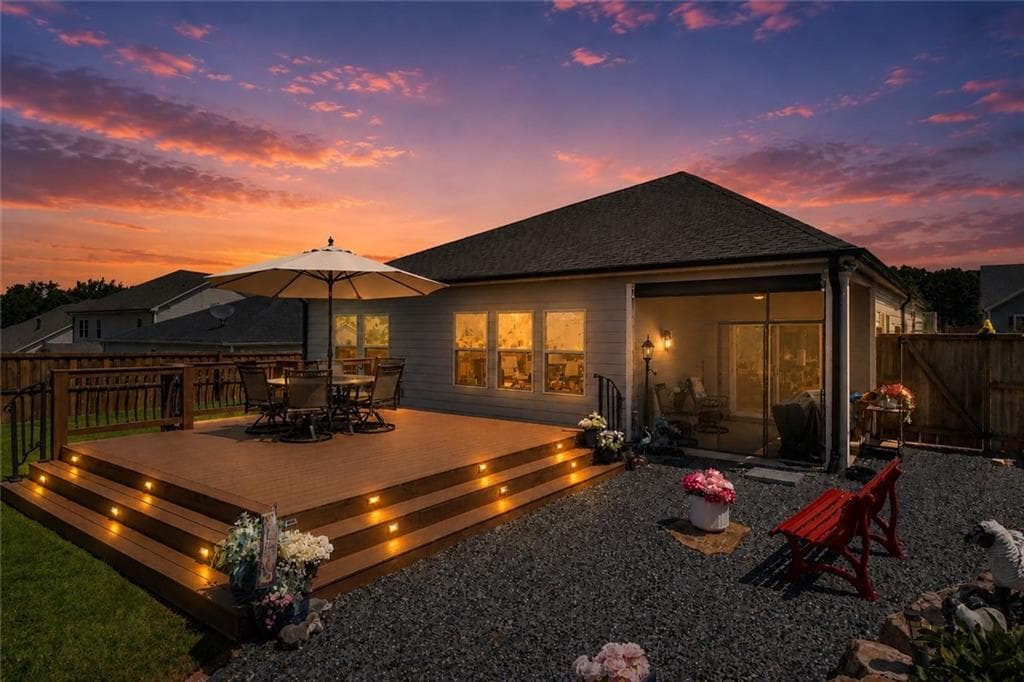 3 bedroom, 3 bathroom, 2,098 sq ft single family residence for sale at 3625 Summerpoint Crossing, Cumming, GA 30028 — photo 7