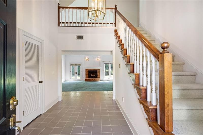 4 bedroom, 3 bathroom, 2,675 sq ft single family residence under contract at 2600 Murdock Road, Marietta, GA 30062 — photo 4
