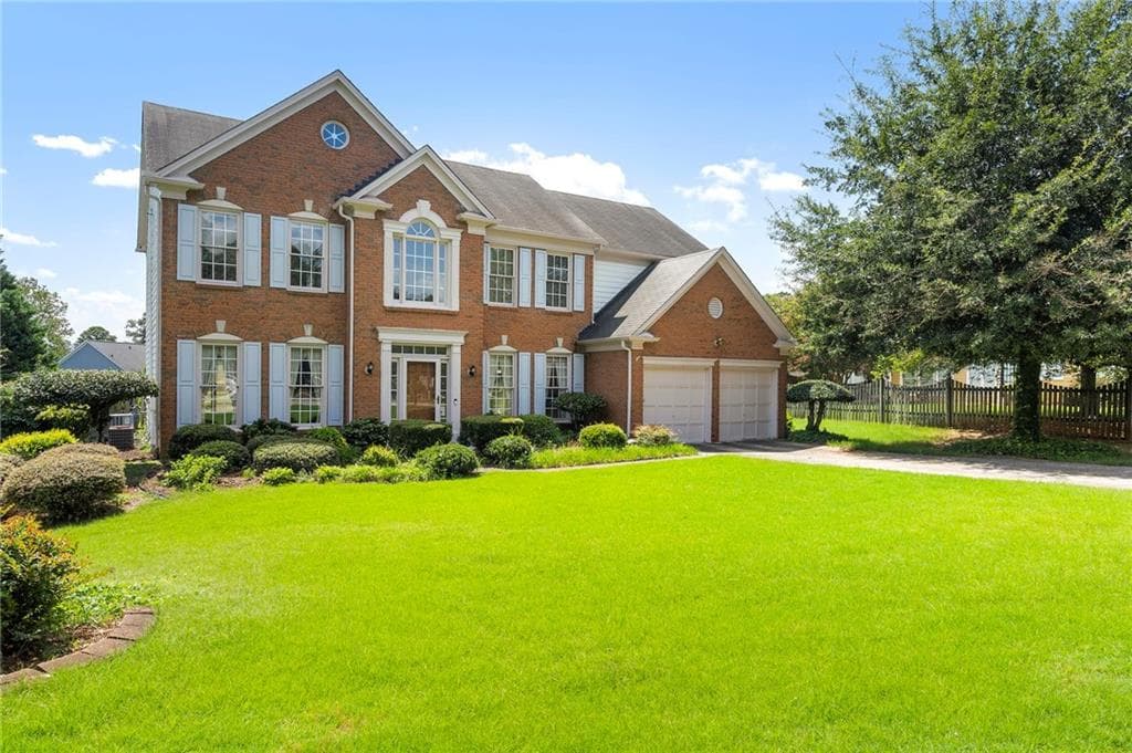 4 bedroom, 3 bathroom, 2,788 sq ft single family residence for rent at 7810 Brookwood Way, Cumming, GA 30041 for $3,450 a month — photo 2