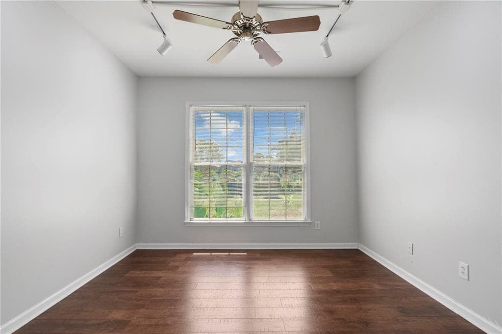 4 bedroom, 3 bathroom, 2,788 sq ft single family residence for rent at 7810 Brookwood Way, Cumming, GA 30041 for $3,450 a month — photo 9