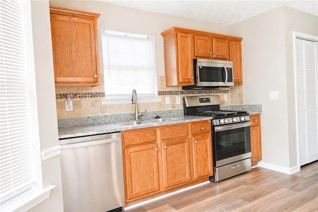 3 bedroom, 2 bathroom, 1,134 sq ft single family residence for sale at 140 Tillman Court, Mcdonough, GA 30253 — photo 9