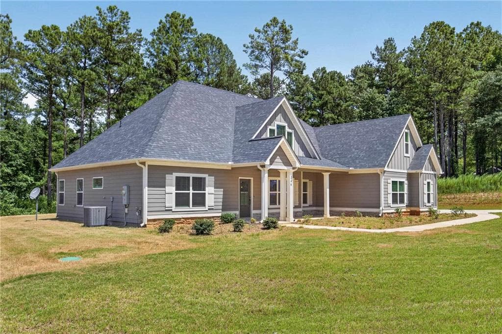 4 bedroom, 4 bathroom, 3,017 sq ft single family residence for sale at 246 Field Road, Griffin, GA 30223 — photo 2