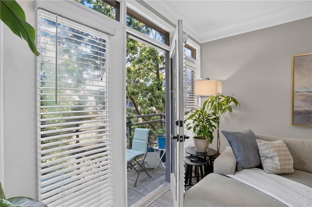 2 bedroom, 1 bathroom, 1,080 sq ft condominium for sale at 400 17th Street 2312, Atlanta, GA 30363 — photo 5