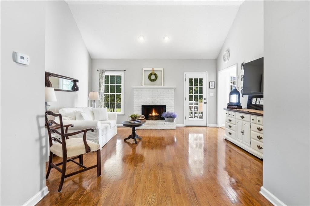 3 bedroom, 2 bathroom, 2,236 sq ft single family residence under contract at 4575 Summerset Drive, Gainesville, GA 30507 — photo 6