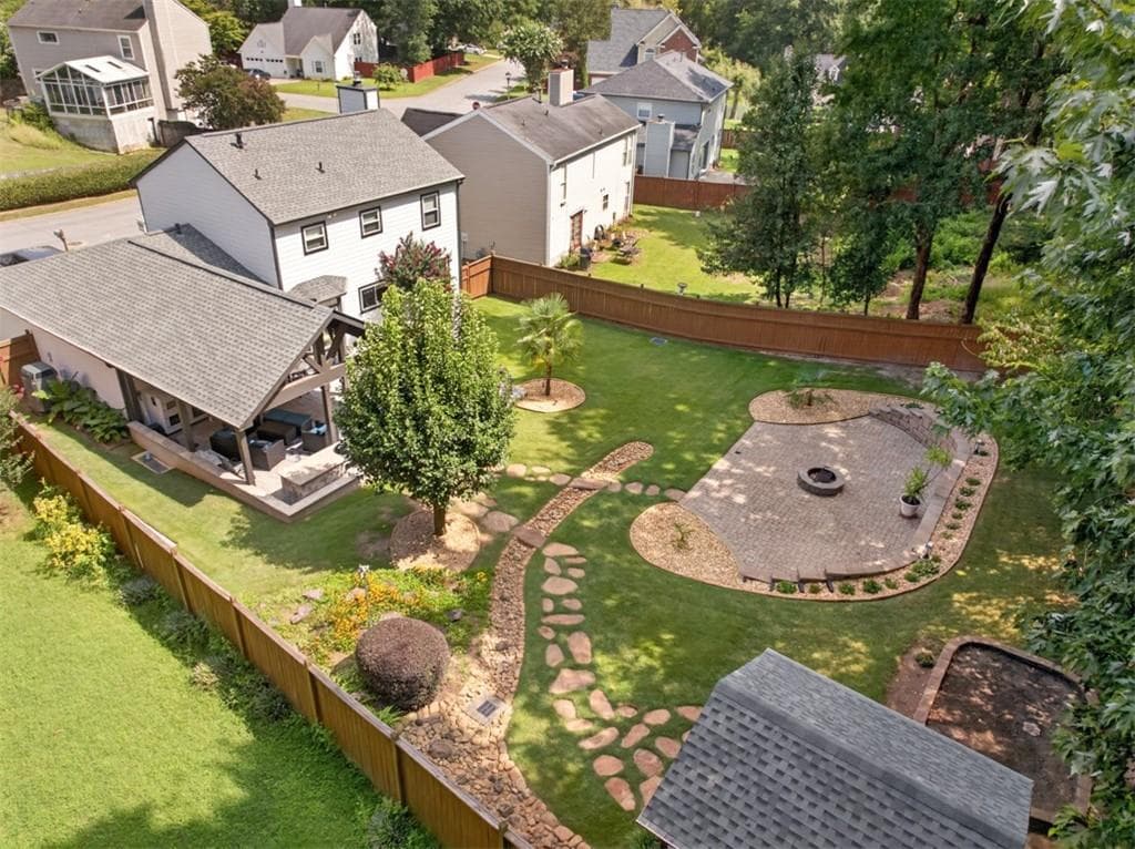 3 bedroom, 3 bathroom, 1,714 sq ft single family residence for sale at 1325 Township Drive, Lawrenceville, GA 30043 — photo 3