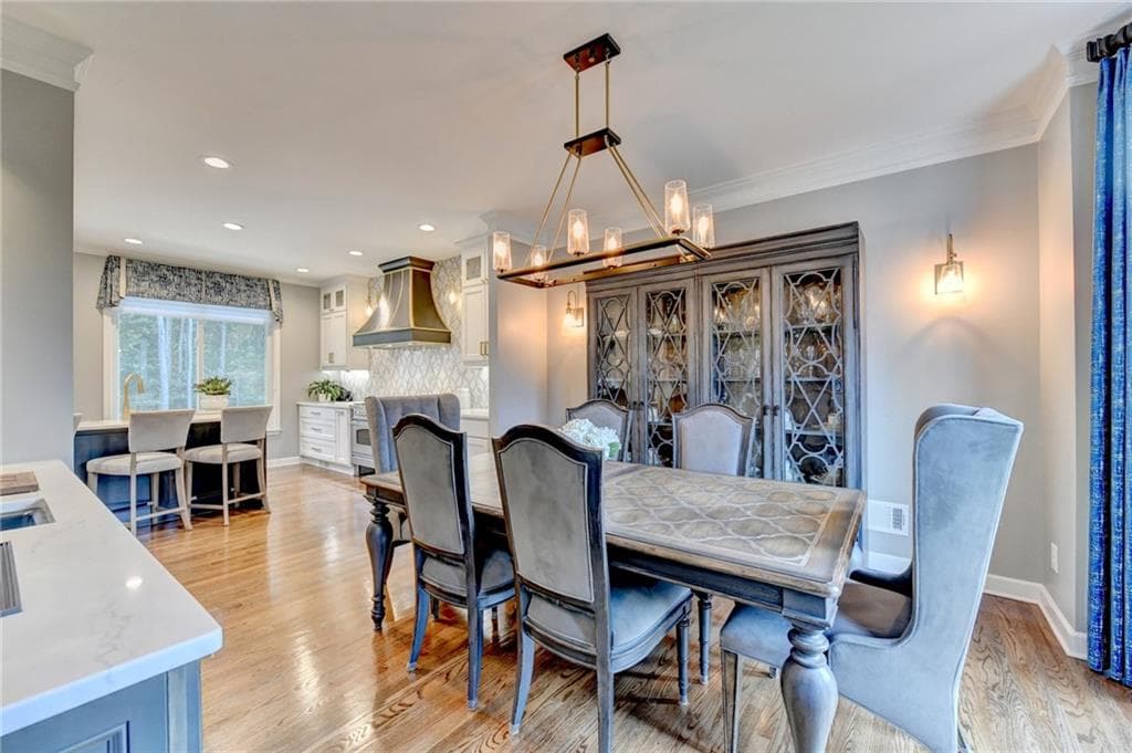 5 bedroom, 4 bathroom, 3,571 sq ft single family residence under contract at 2642 Dunmoore Drive, Snellville, GA 30078 — photo 3