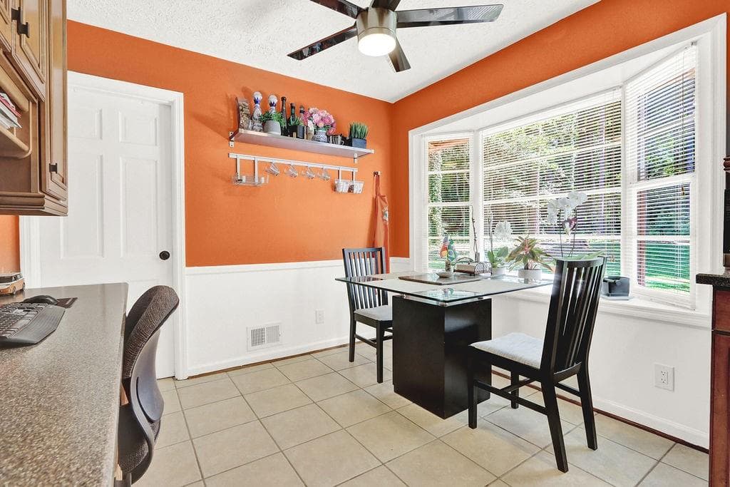 3 bedroom, 3 bathroom, 2,982 sq ft single family residence for sale at 5428 Smoke Rise Drive, Stone Mountain, GA 30087 — photo 10