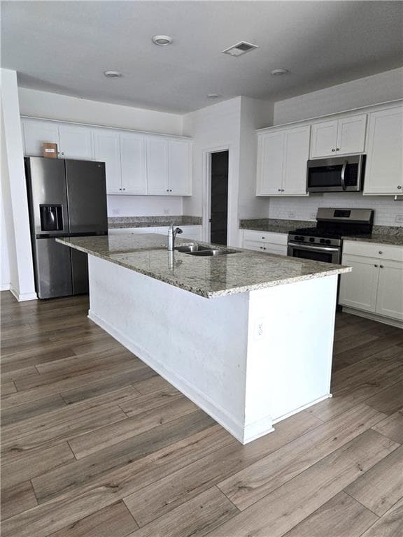 6 bedroom, 3 bathroom, 2,520 sq ft single family residence for rent at 1757 Andrew Acres Lane, Loganville, GA 30052 for $2,600 a month — photo 2