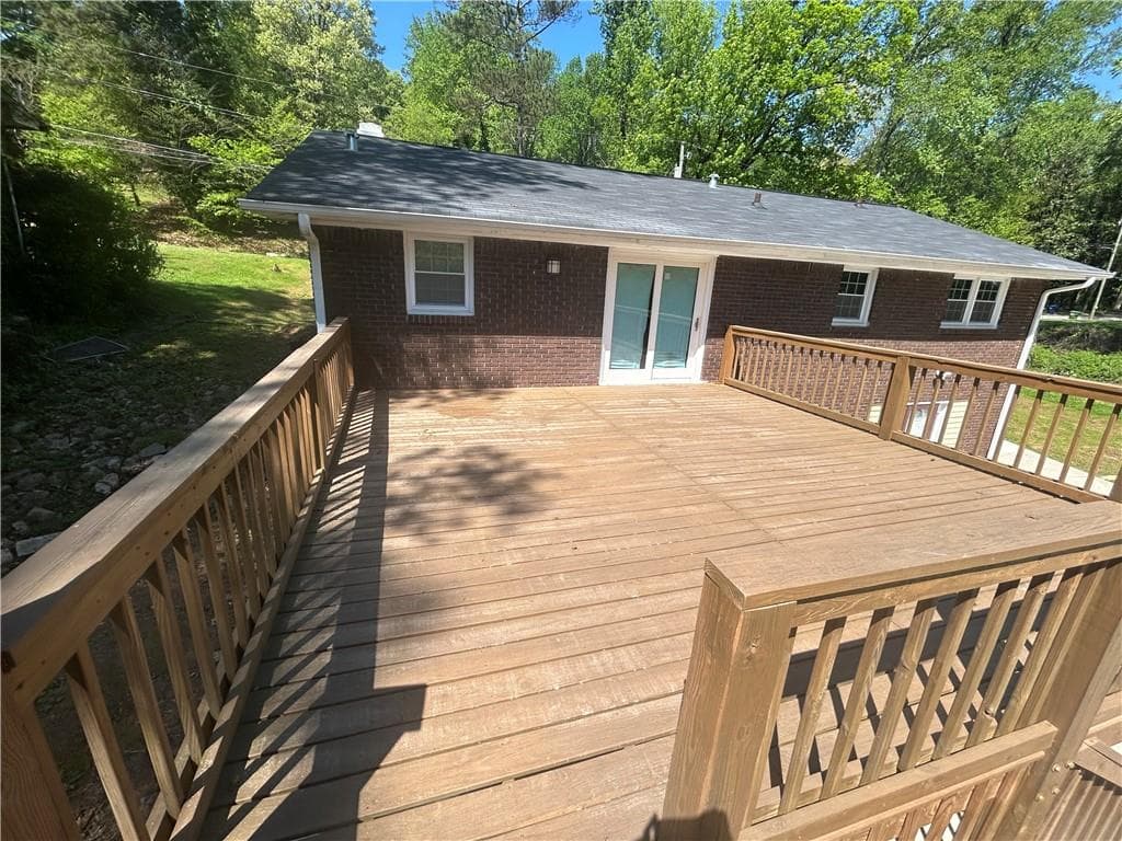 5 bedroom, 2 bathroom, 1,274 sq ft single family residence under contract at 2362 Maxwell Drive, Atlanta, GA 30311 — photo 4