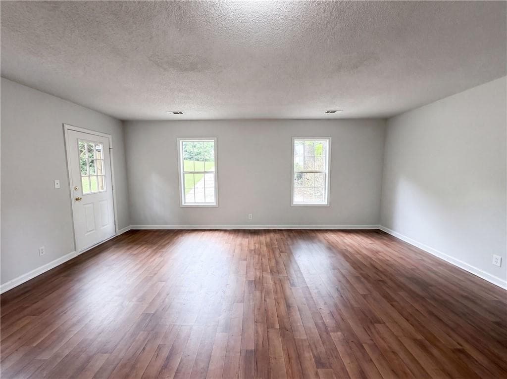 3 bedroom, 2 bathroom, 1,846 sq ft single family residence for sale at 5810 Sailboat Pointe, Acworth, GA 30101 — photo 7