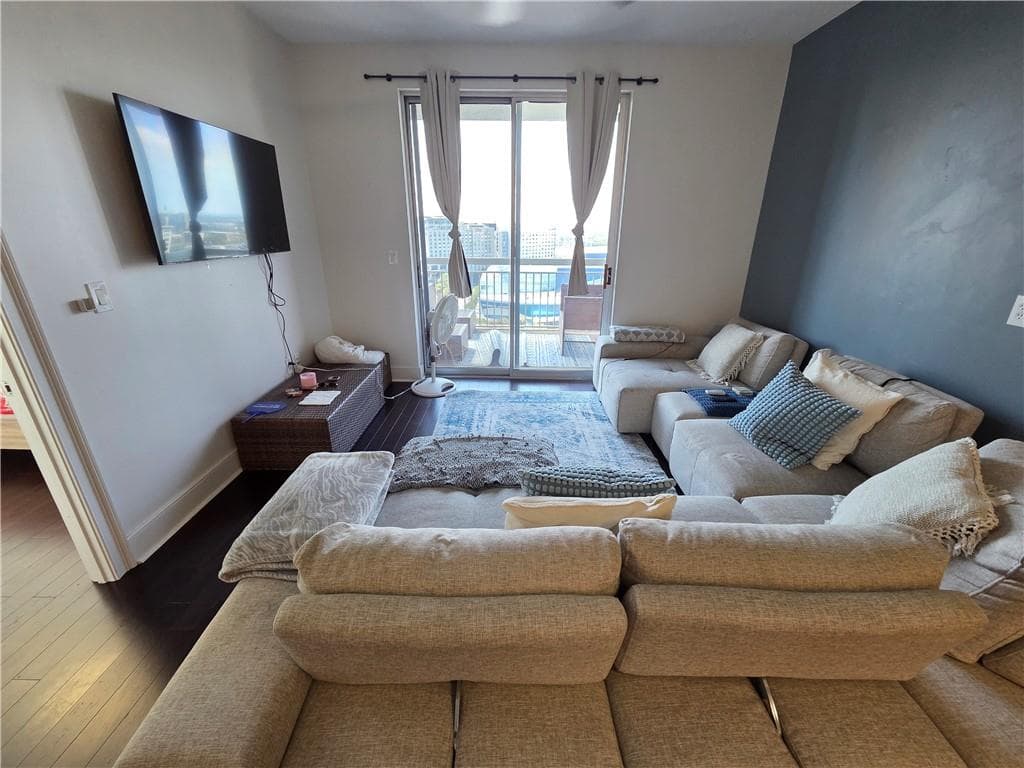 2 bedroom, 2 bathroom, 1,199 sq ft condominium for rent at 285 Centennial Olympic Park Drive 1702, Atlanta, GA 30313 for $2,350 a month — photo 5