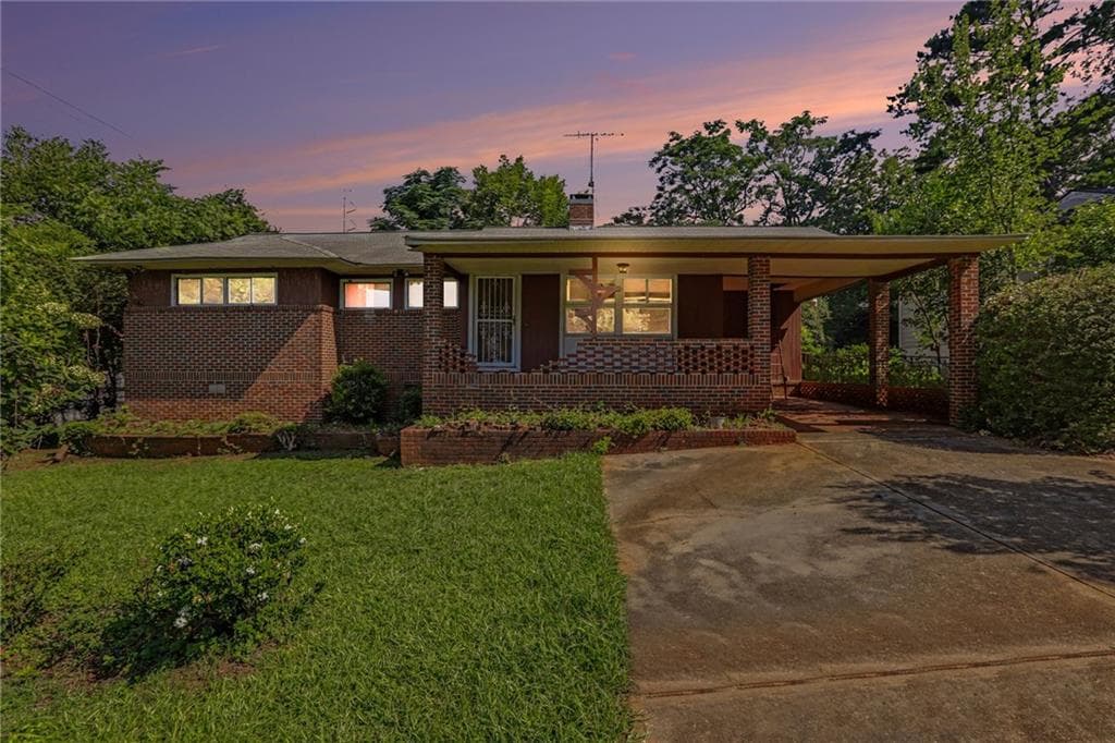 3 bedroom, 3 bathroom, 1,542 sq ft single family residence under contract at 3370 Homera Place, Decatur, GA 30032