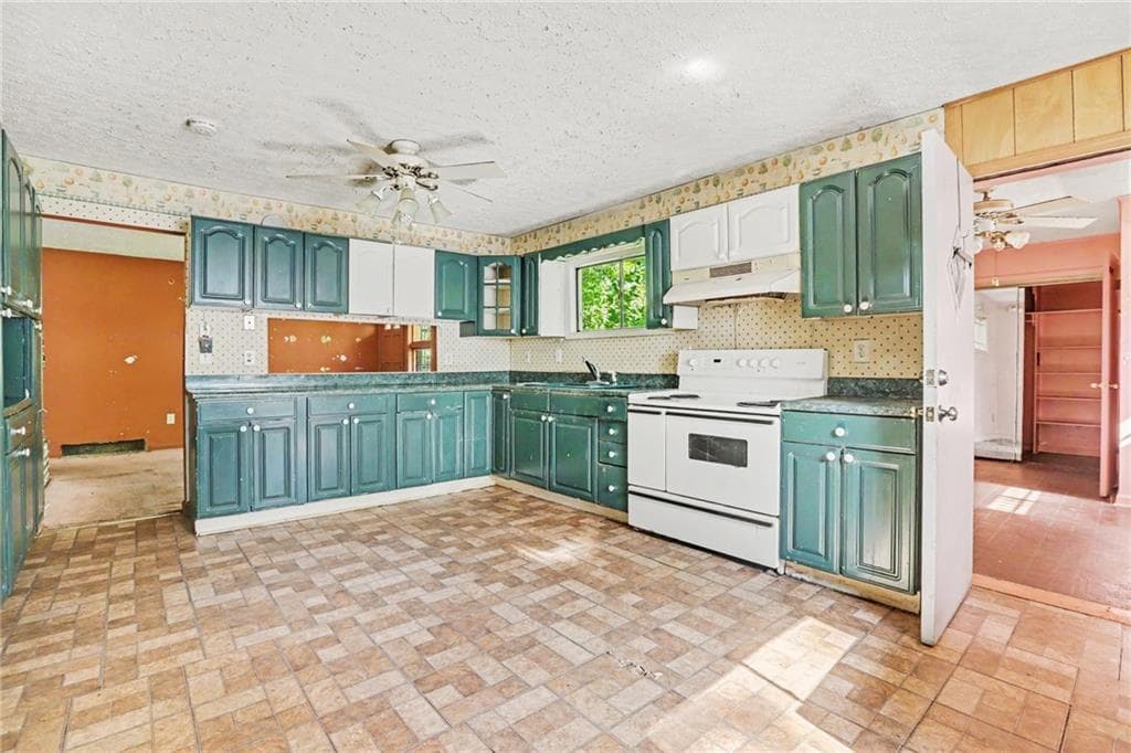 3 bedroom, 3 bathroom, 1,542 sq ft single family residence under contract at 3370 Homera Place, Decatur, GA 30032 — photo 7